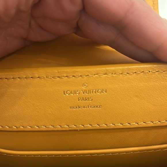 NEW **RARE** ** LIMITED EDITION**Authentic Louis Vuitton Capucines Mini - Picture 10 of 17